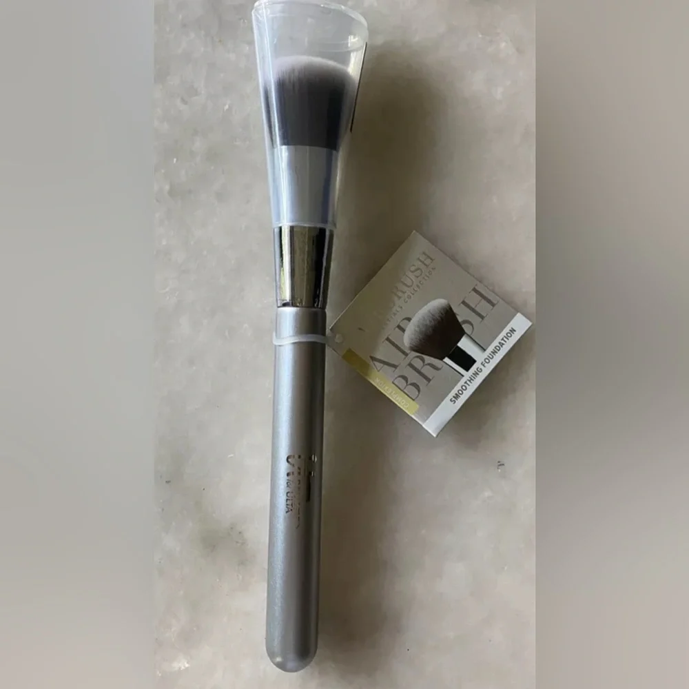 It Cosmetics ULTA Smoothing Foundation Brush #102🌺